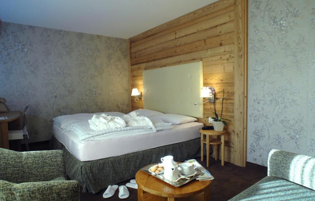 Cimon Dolomites Hotel Predazzo Room photo